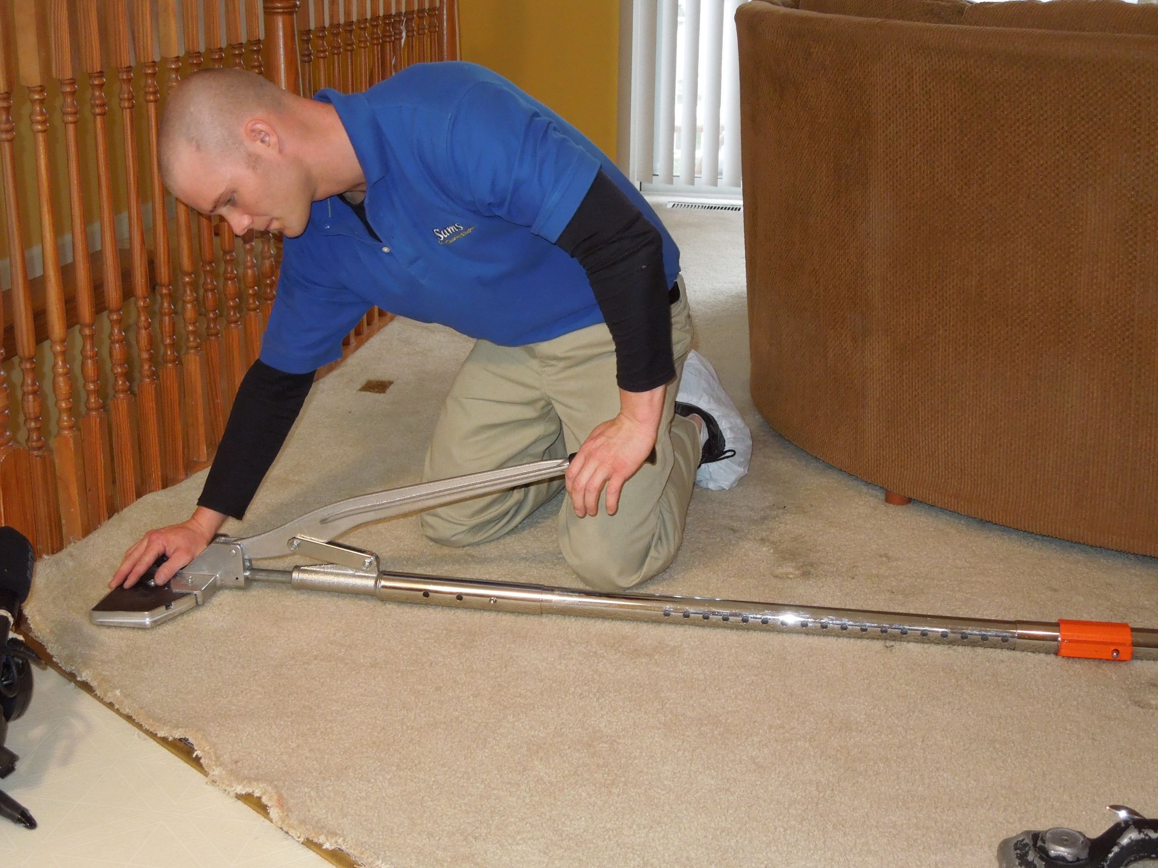 Sams Carpet Cleaning and Repairs professional stretching carpet